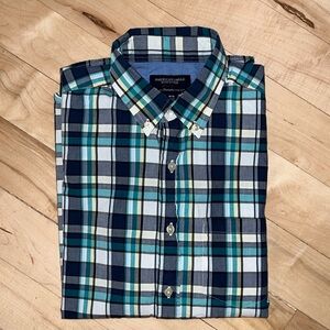 Men’s American Eagle Long Sleeve Button Down​